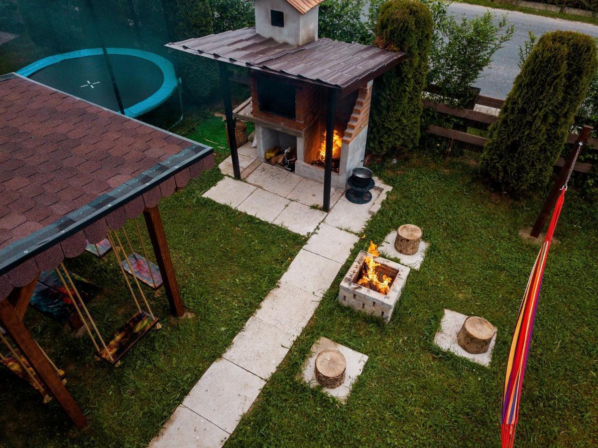 House Of Seasons Villa Бран Екстериор снимка