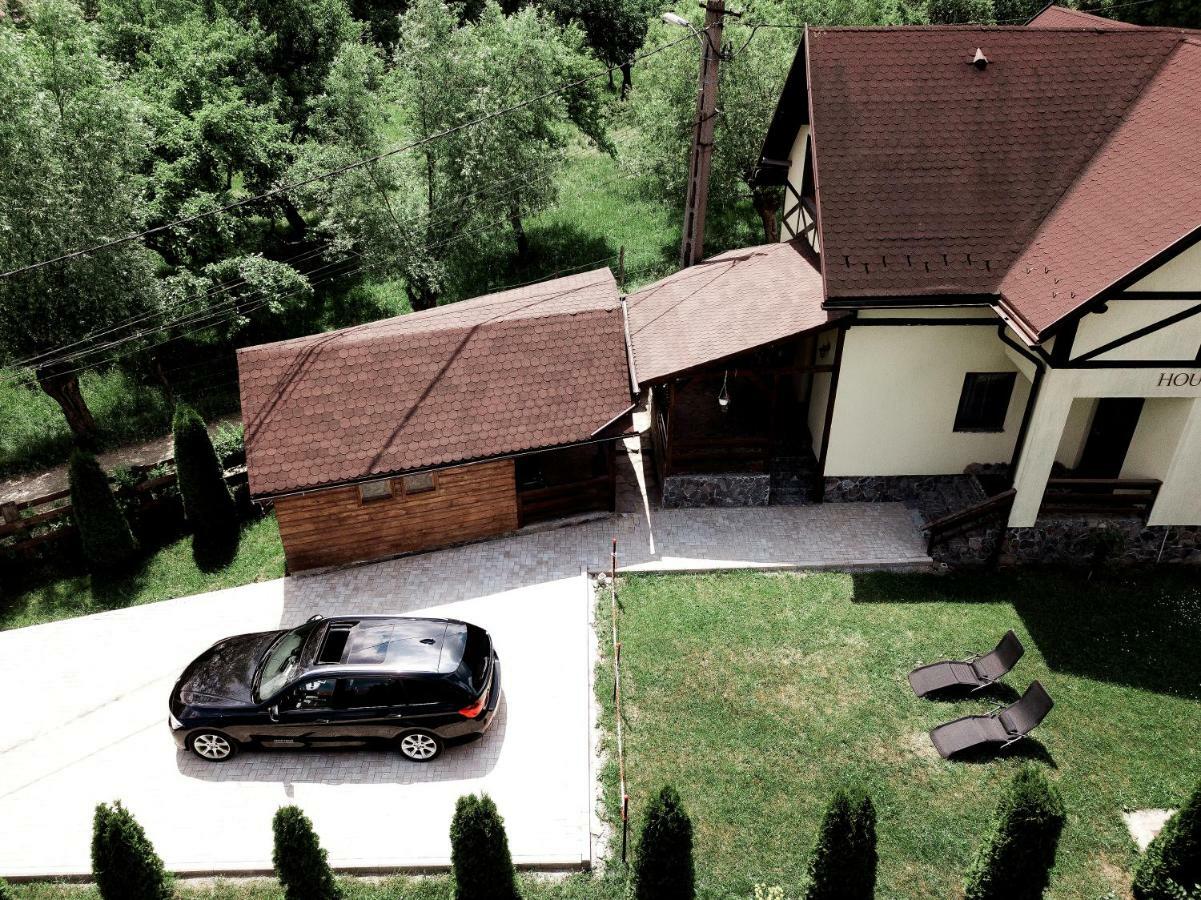 House Of Seasons Villa Бран Екстериор снимка