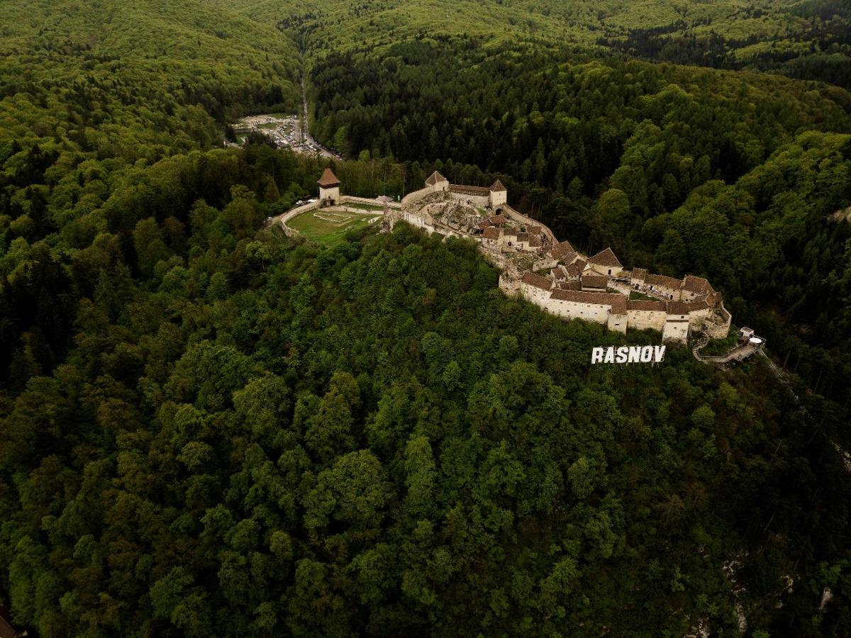 House Of Seasons Villa Бран Екстериор снимка