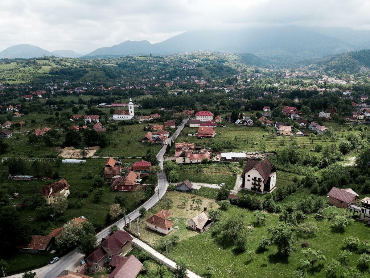 House Of Seasons Villa Бран Екстериор снимка